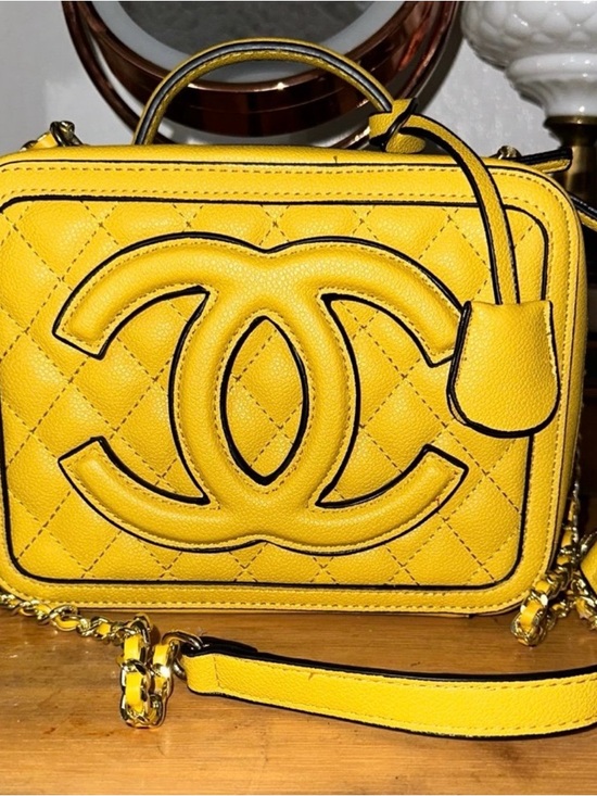 Unsigned Handbags - Yellow Quilted Leather Camera Crossbody Bag